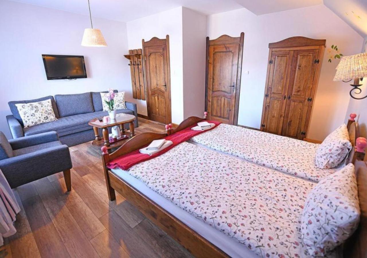 Bed and Breakfast Gosciniec Malinowka Krzeszna Esterno foto